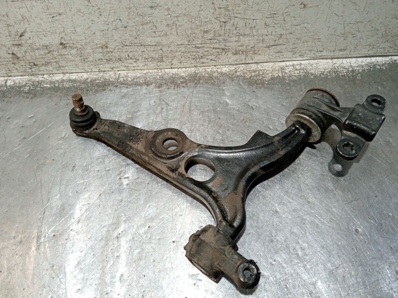 Recambio de brazo suspension inferior delantero derecho para fiat scudo (222) referencia OEM IAM 821040910  