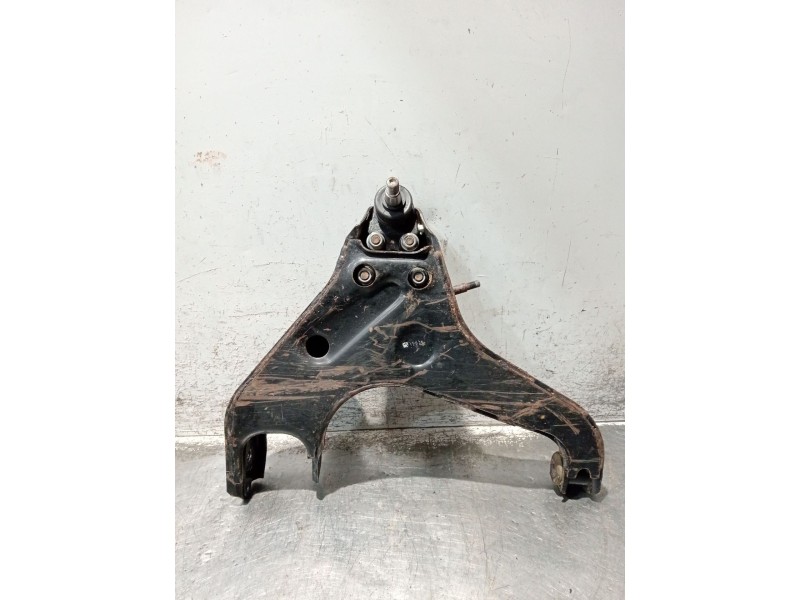 Recambio de brazo suspension inferior delantero derecho para mitsubishi montero (v20/v40) referencia OEM IAM   