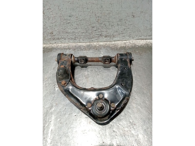 Recambio de brazo suspension superior delantero derecho para mitsubishi montero (v20/v40) referencia OEM IAM   