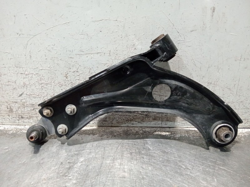 Recambio de brazo suspension inferior delantero izquierdo para citroën c4 spacetourer 1.2 referencia OEM IAM 98138523  