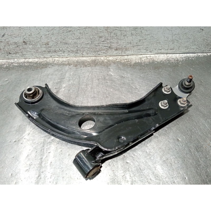 Recambio de brazo suspension inferior delantero izquierdo para citroën c4 spacetourer 1.2 referencia OEM IAM 98138523  