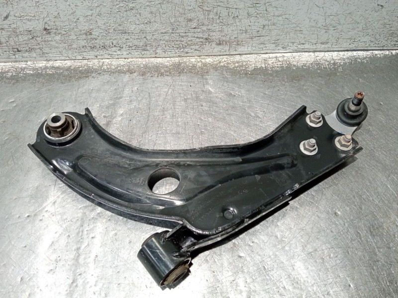 Recambio de brazo suspension inferior delantero izquierdo para citroën c4 spacetourer 1.2 referencia OEM IAM 98138523  