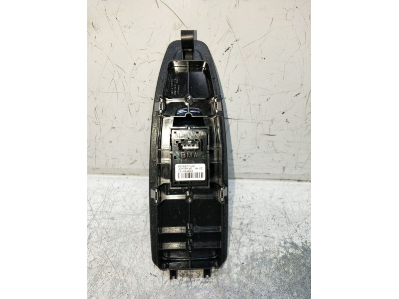 Recambio de mando elevalunas delantero derecho para bmw serie 3 lim. (f30) referencia OEM IAM 92081O702  