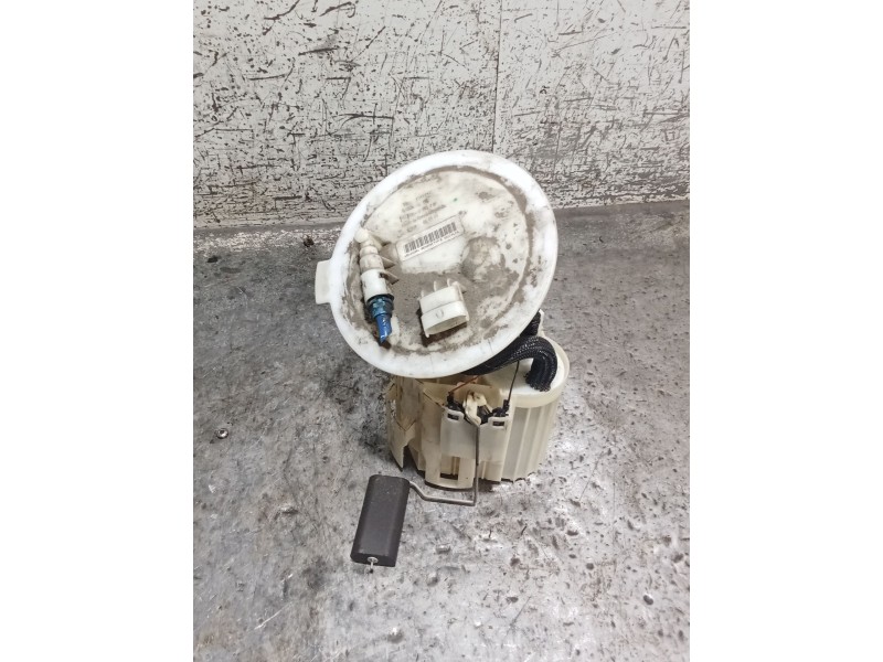 Recambio de bomba combustible para opel astra gtc referencia OEM IAM  VB0402250 3300RLFS 
