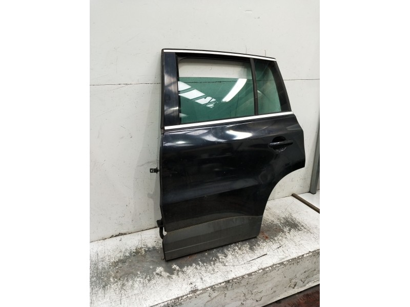 Recambio de puerta trasera izquierda para volkswagen tiguan (5n1) advance referencia OEM IAM   5p