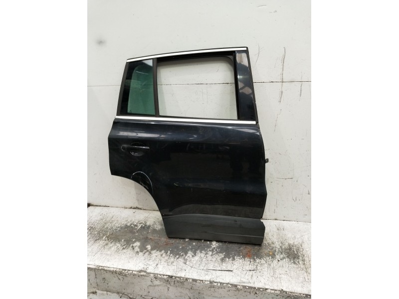 Recambio de puerta trasera derecha para volkswagen tiguan (5n1) advance referencia OEM IAM   5p