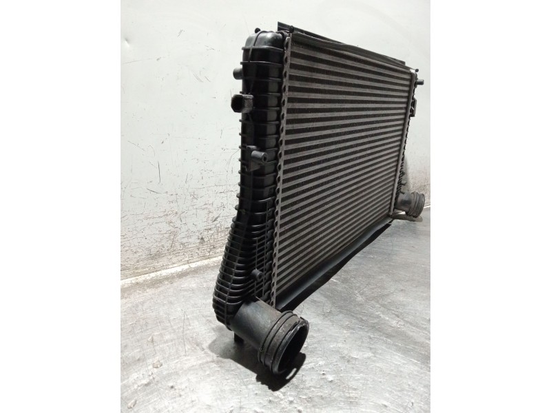 Recambio de intercooler para volkswagen touran (1t1, 1t2) 2.0 tdi referencia OEM IAM 1K0145803A B5896 0118035