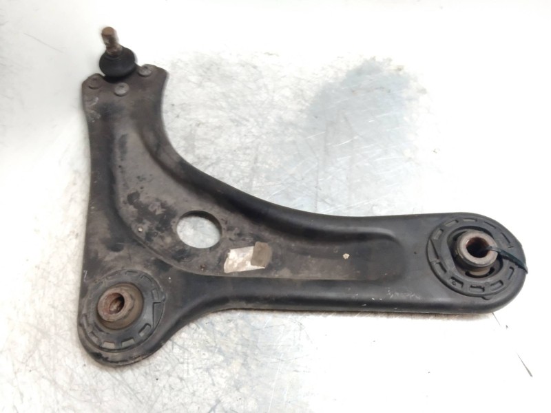 Recambio de brazo suspension inferior delantero derecho para peugeot 1007 1.4 referencia OEM IAM   