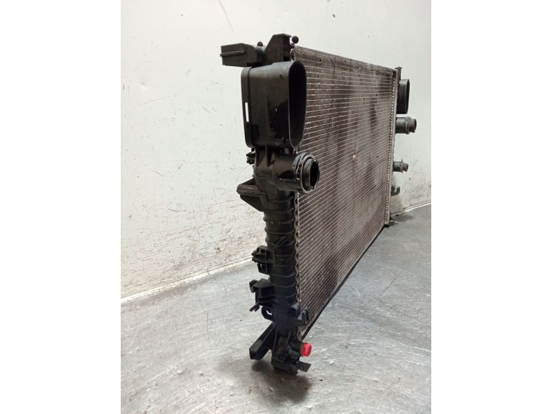 Recambio de radiador agua para mercedes-benz clase e (w211) berlina referencia OEM IAM A2115002002  
