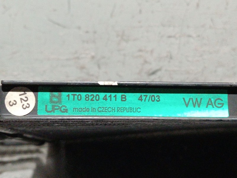 Recambio de condensador / radiador aire acondicionado para volkswagen touran (1t1, 1t2) 2.0 tdi referencia OEM IAM 1T0820411B  