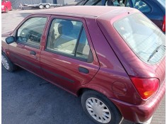 ford fiesta berlina del año 1998 2