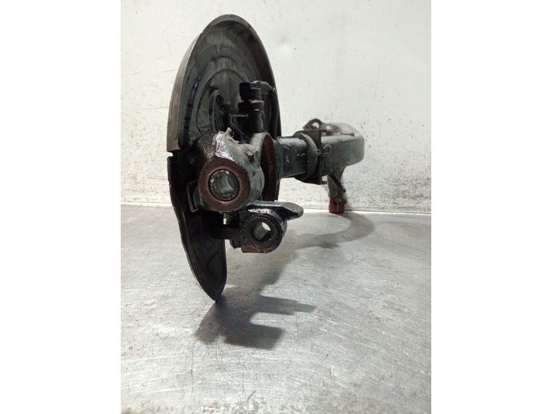 Recambio de mangueta delantera derecha para volkswagen passat berlina (3b3) referencia OEM IAM 3B0615312  