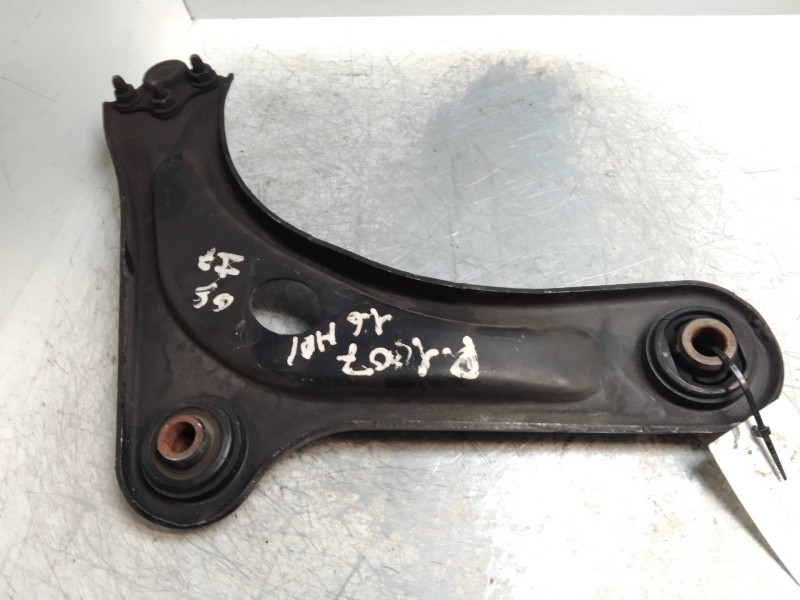 Recambio de brazo suspension inferior delantero izquierdo para peugeot 1007 1.4 hdi referencia OEM IAM   