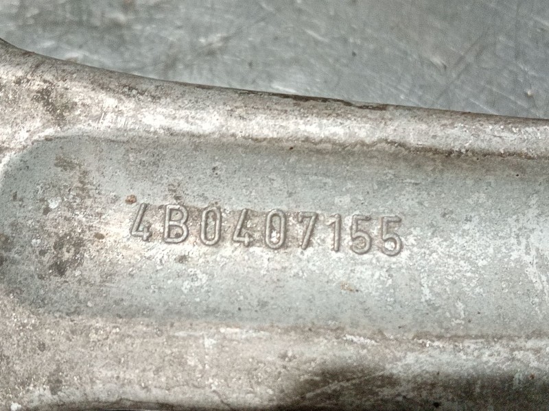 Recambio de brazo suspension inferior delantero izquierdo para volkswagen passat berlina (3b3) referencia OEM IAM 4B0407155  