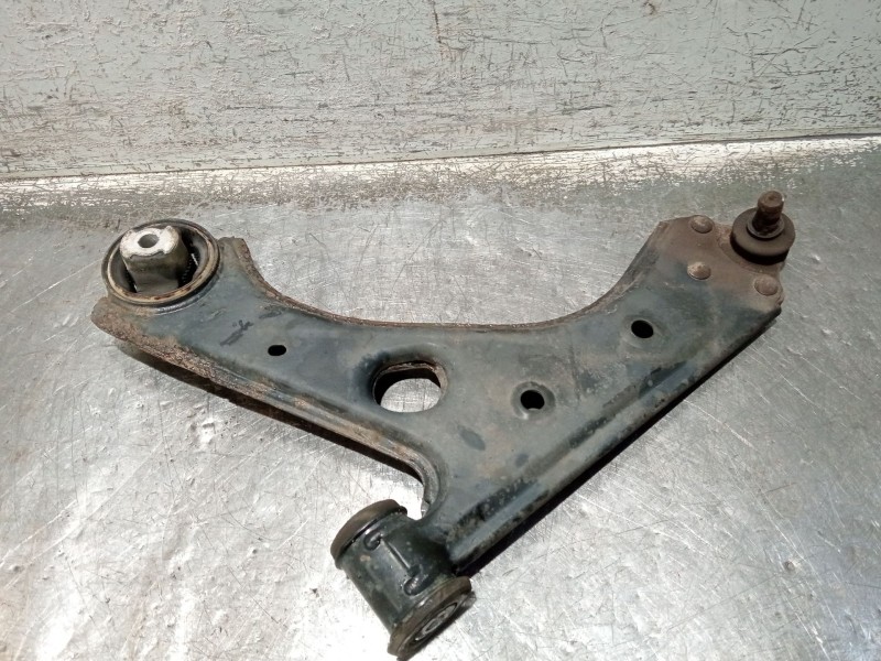 Recambio de brazo suspension inferior delantero izquierdo para fiat punto (evo) (199) dynamic referencia OEM IAM   