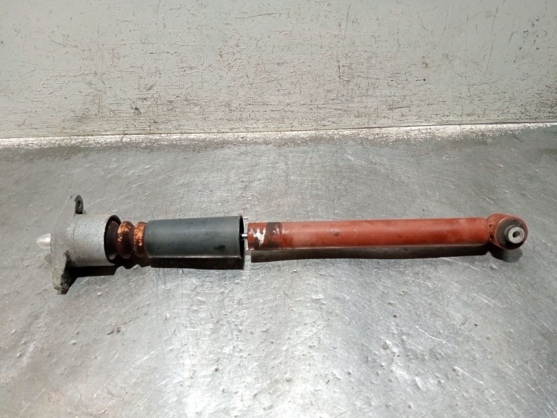Recambio de amortiguador trasero derecho para volkswagen passat berlina (3b3) referencia OEM IAM 3B0513031P 814901556140 