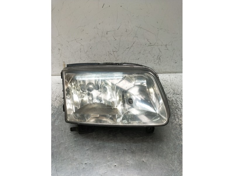 Recambio de faro derecho para volkswagen polo (6n2) 1.9 sdi referencia OEM IAM 084411139R  