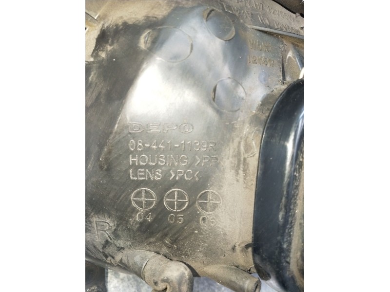 Recambio de faro derecho para volkswagen polo (6n2) 1.9 sdi referencia OEM IAM 084411139R  