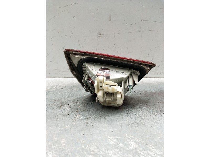 Recambio de piloto trasero izquierdo interior para bmw serie 3 berlina (e90) 320d referencia OEM IAM 7289428  