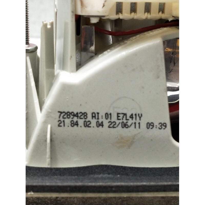 Recambio de piloto trasero izquierdo interior para bmw serie 3 berlina (e90) 320d referencia OEM IAM 7289428  