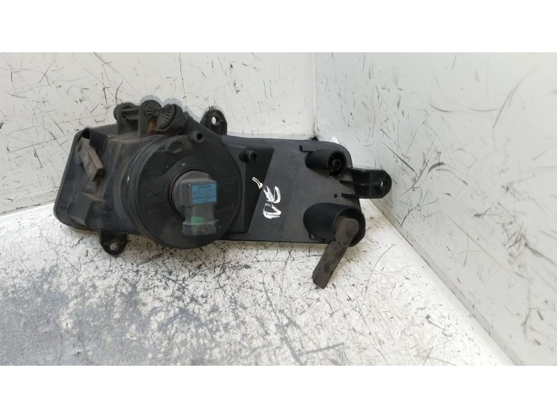 Recambio de faro antiniebla derecho para audi a6 berlina (4f2) 2.0 tdi referencia OEM IAM   