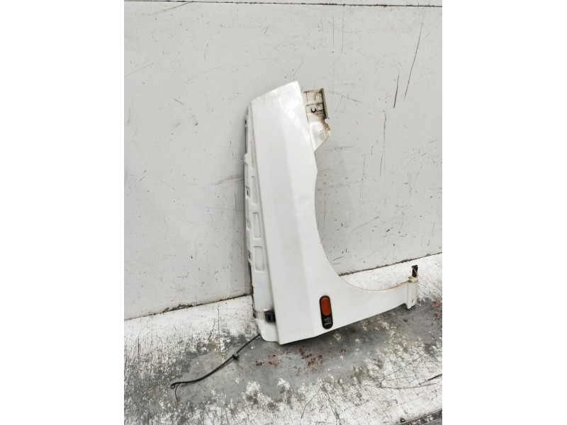 Recambio de aleta delantera derecha para renault clio i (b/c57_, 5/357_) 1.4 referencia OEM IAM   