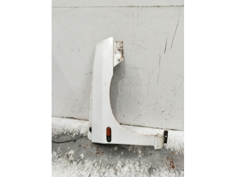 Recambio de aleta delantera derecha para renault clio i (b/c57_, 5/357_) 1.4 referencia OEM IAM   