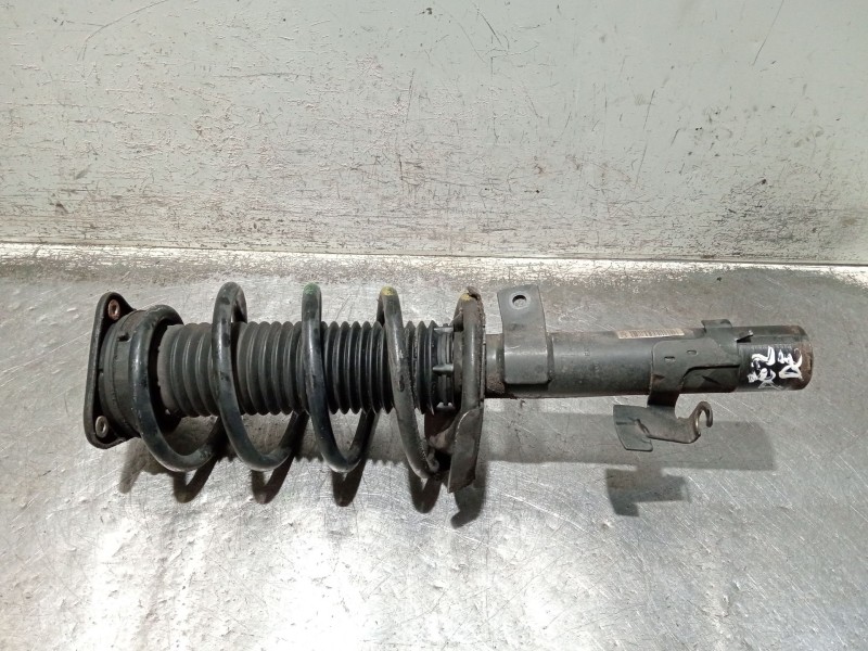Recambio de amortiguador delantero derecho para ford c-max (cb3) ambiente referencia OEM IAM 3M5118045CBK E5606402 