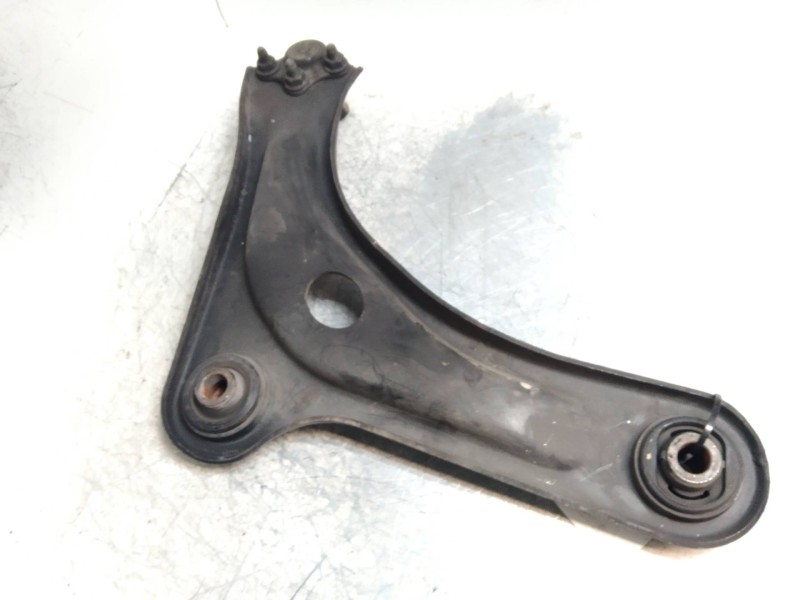 Recambio de brazo suspension inferior delantero izquierdo para peugeot 1007 urban referencia OEM IAM   