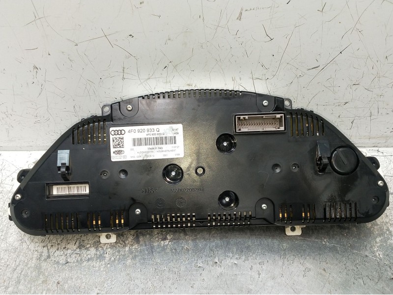 Recambio de cuadro instrumentos para audi a6 berlina (4f2) 2.0 tdi referencia OEM IAM 4F0920933Q  