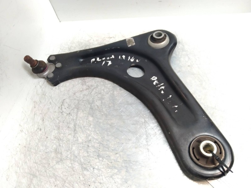 Recambio de brazo suspension inferior delantero izquierdo para peugeot 2008 (--.2013) 1.2 16v vti referencia OEM IAM   