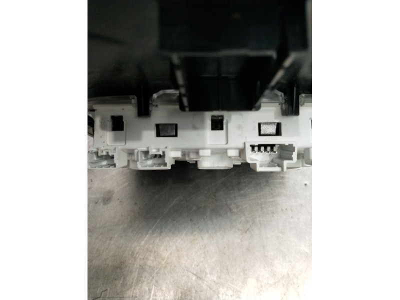Recambio de luz interior para opel corsa f referencia OEM IAM 3919687498276588pr  