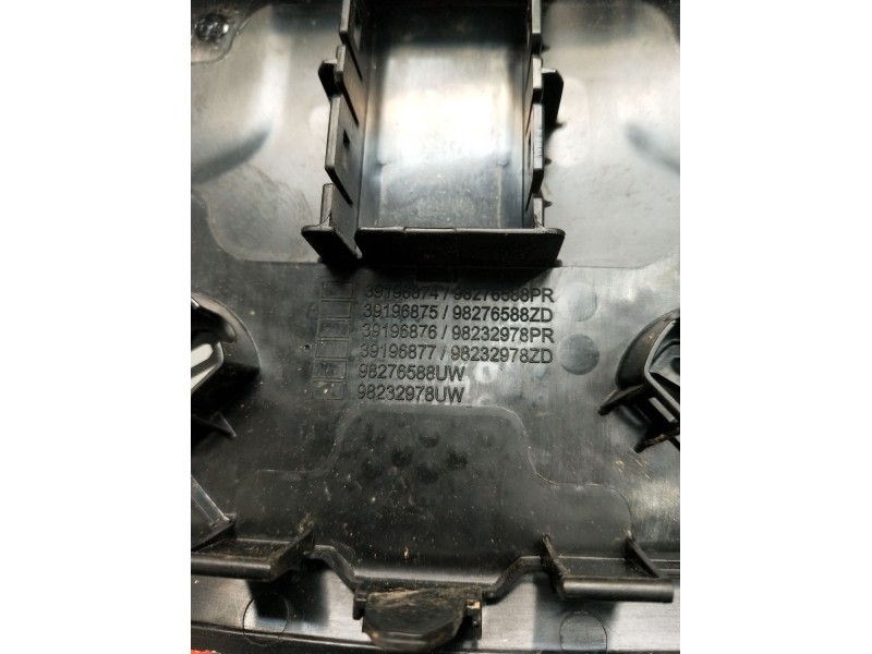 Recambio de luz interior para opel corsa f referencia OEM IAM 3919687498276588pr  