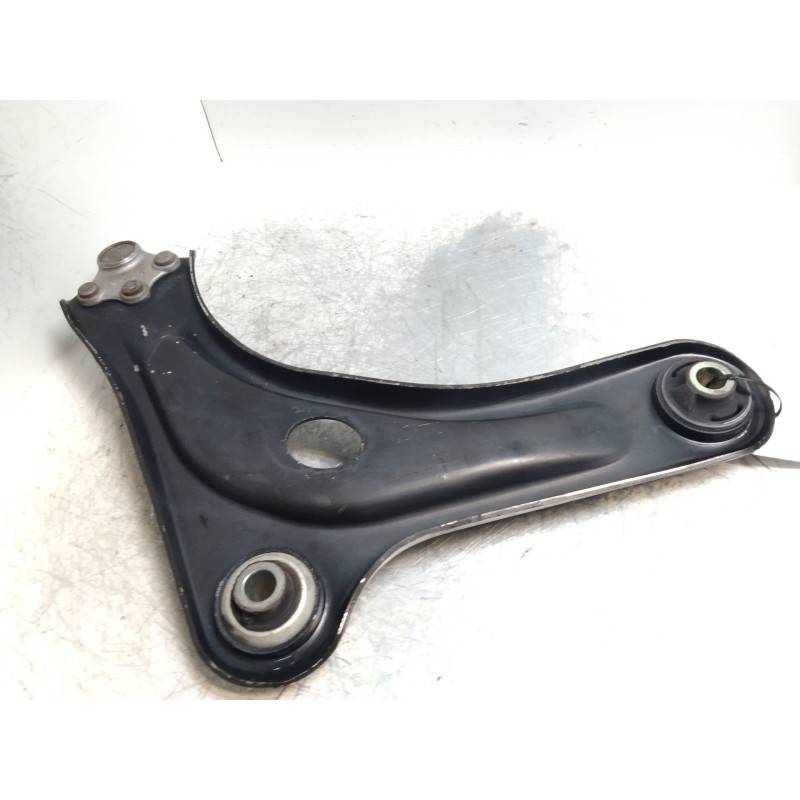 Recambio de brazo suspension inferior delantero izquierdo para peugeot 2008 (--.2013) 1.2 16v vti referencia OEM IAM   