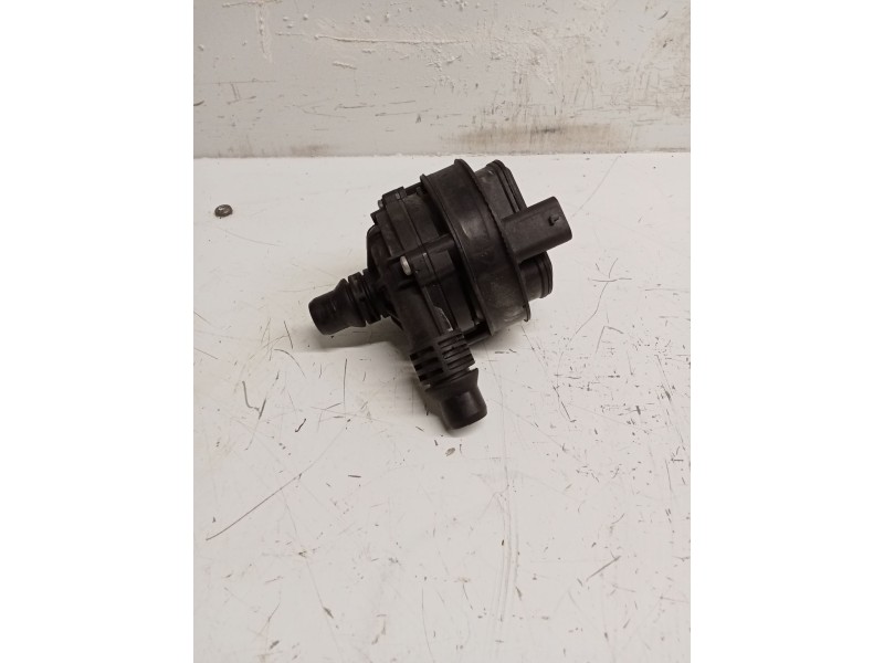 Recambio de bomba agua para mercedes-benz gla (h247) gla 200 d (247.712) referencia OEM IAM 0392023409 A0005003600 