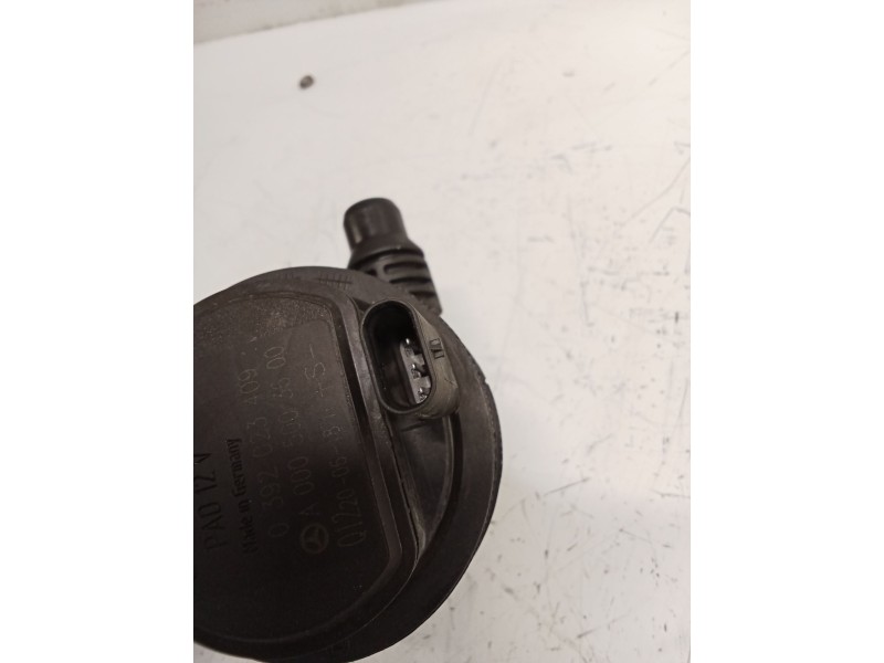 Recambio de bomba agua para mercedes-benz gla (h247) gla 200 d (247.712) referencia OEM IAM 0392023409 A0005003600 