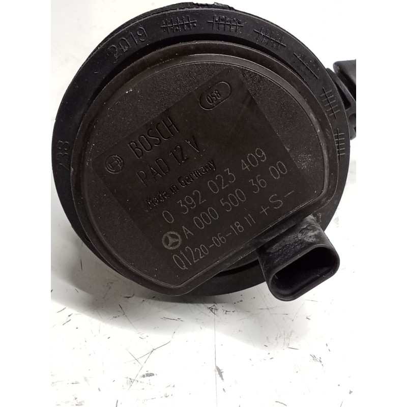 Recambio de bomba agua para mercedes-benz gla (h247) gla 200 d (247.712) referencia OEM IAM 0392023409 A0005003600 