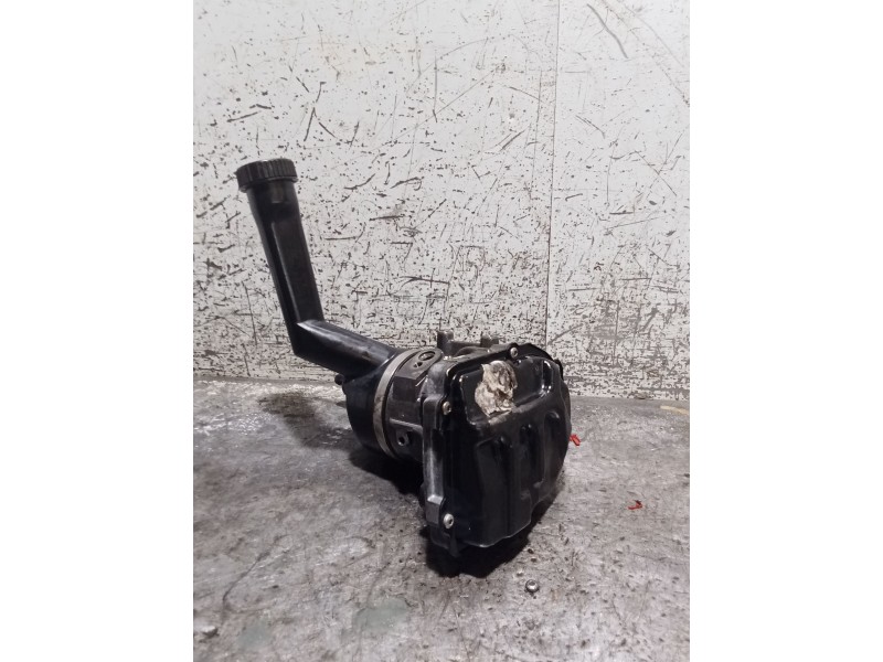 Recambio de bomba direccion para peugeot 308 sw urban referencia OEM IAM 9684979180  