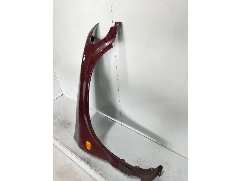 Recambio de aleta delantera derecha para kia sportage 2.0 cat referencia OEM IAM   