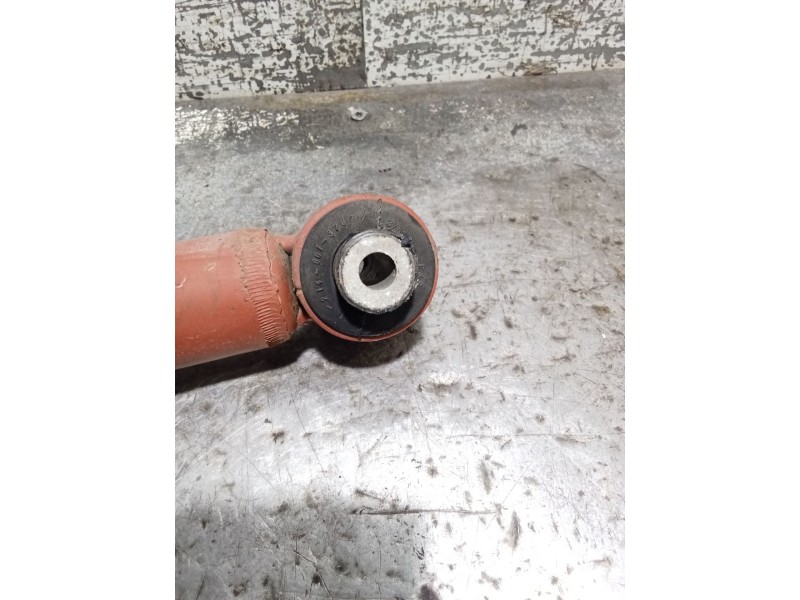 Recambio de amortiguador trasero izquierdo para volkswagen passat berlina (3b3) executive referencia OEM IAM   