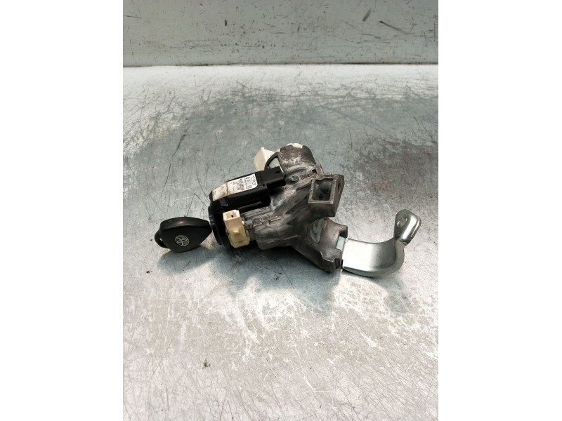Recambio de conmutador de arranque para toyota yaris live referencia OEM IAM 450200d04  