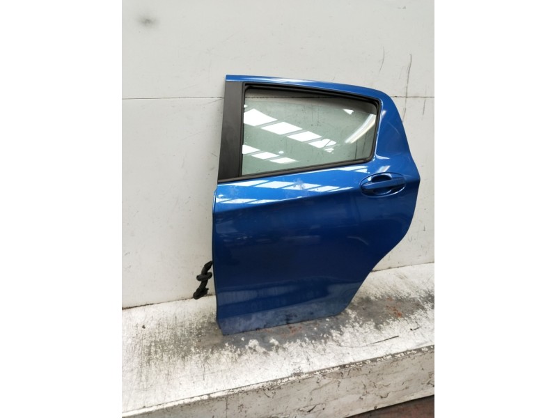 Recambio de puerta trasera izquierda para toyota yaris active referencia OEM IAM  5p 
