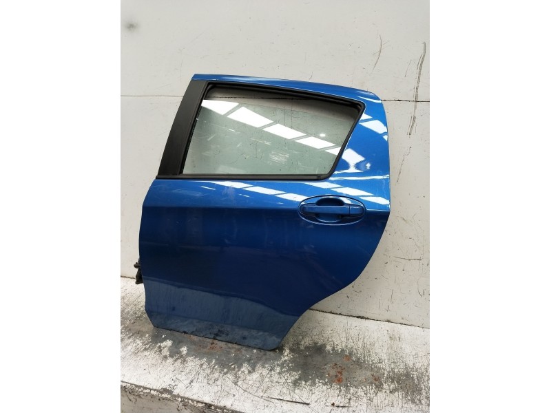 Recambio de puerta trasera izquierda para toyota yaris active referencia OEM IAM  5p 