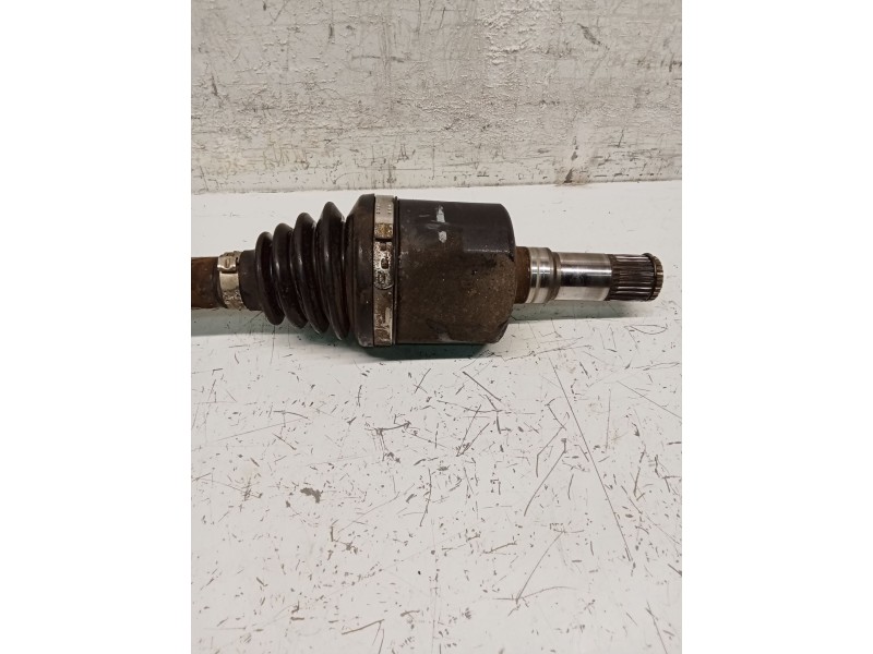 Recambio de transmision delantera izquierda para chevrolet captiva 2.0 vcdi lt referencia OEM IAM 6 96624721 