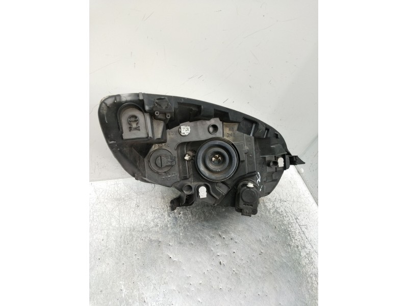 Recambio de faro izquierdo para citroën c1 seduction referencia OEM IAM 89092918  
