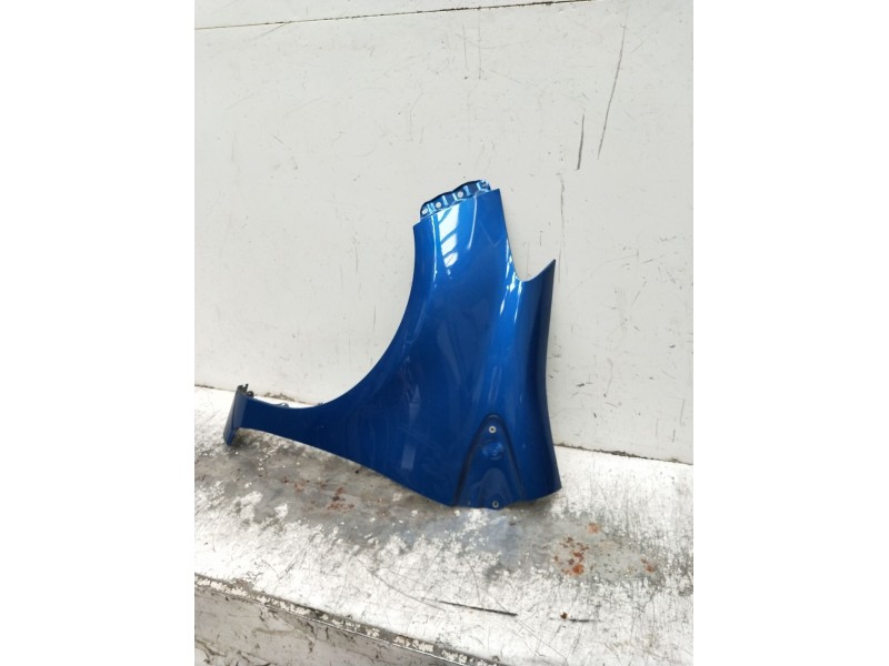 Recambio de aleta delantera izquierda para toyota yaris active referencia OEM IAM   