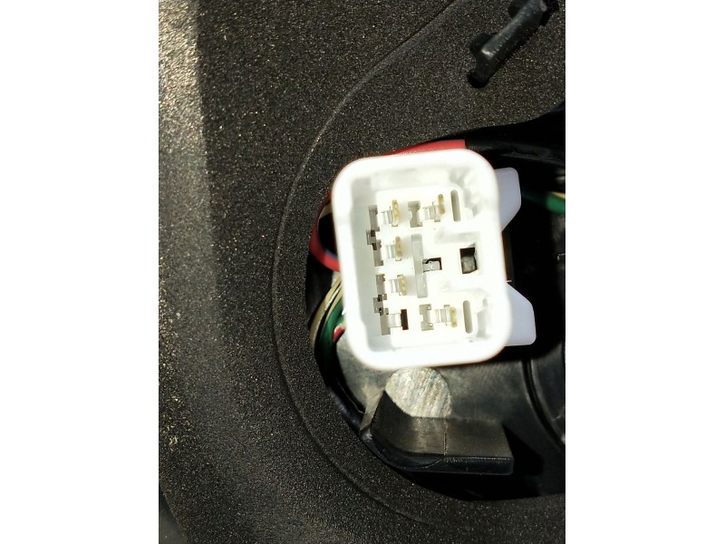 Recambio de piloto trasero derecho para toyota yaris live referencia OEM IAM   