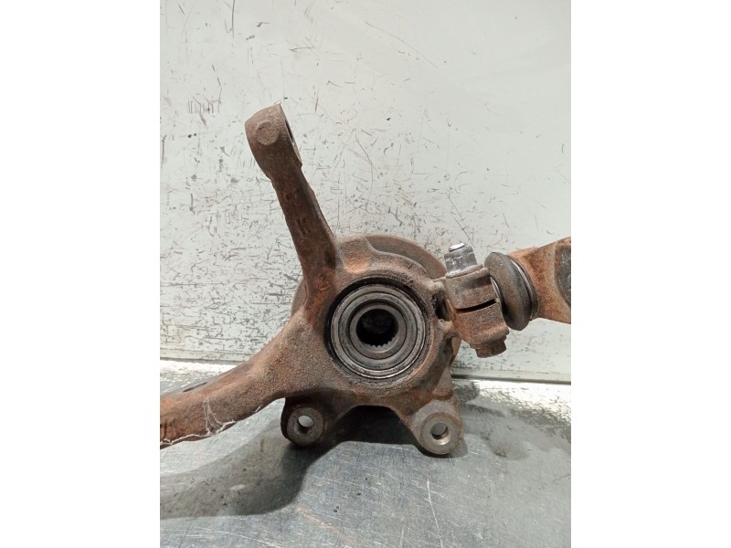 Recambio de mangueta delantera derecha para renault clio i (b/c57_, 5/357_) 1.4 referencia OEM IAM   