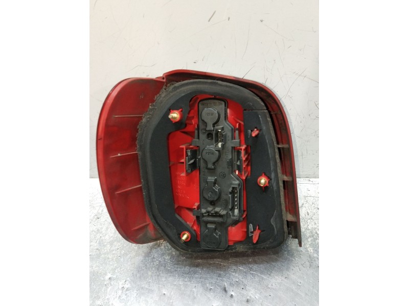 Recambio de piloto trasero derecho para volkswagen polo (6n2) 1.9 sdi referencia OEM IAM 6N0945096H  