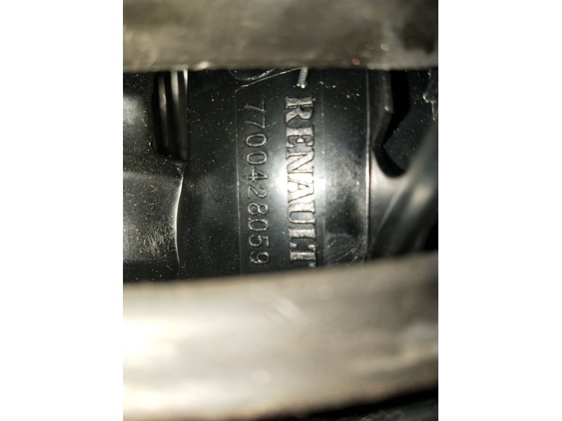 Recambio de piloto trasero derecho para renault megane i fase 2 classic (la..) referencia OEM IAM 7700428059  